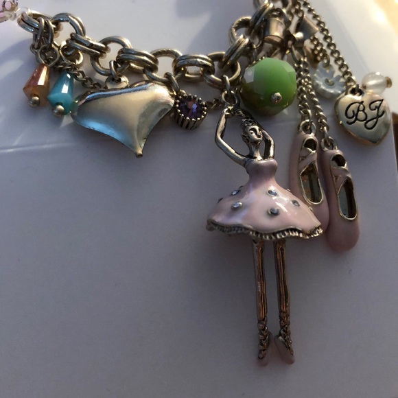 Betsey Johnson Stretchy Ballerina Charm Bracelet! - Picture 3 of 8
